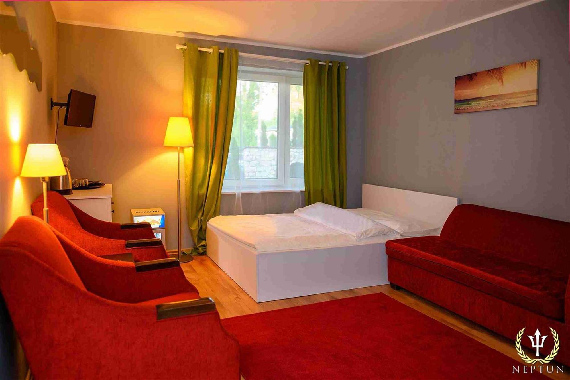Hotel Neptun Ястшембя-Гура Экстерьер фото